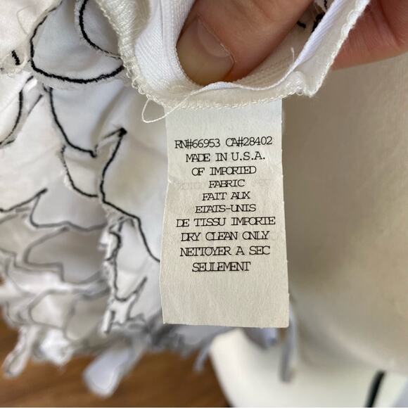 Cynthia Steffe Women's White Flower Petal Shirt Tank Top Size Small Maximalism - Picture 8 of 12